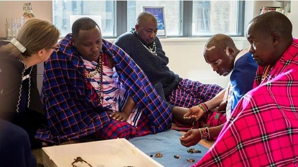 Les collections d’objets pillés en Afrique au sein des musées occidentaux : exposer ou restituer ? par le Groupe de recherche Achac